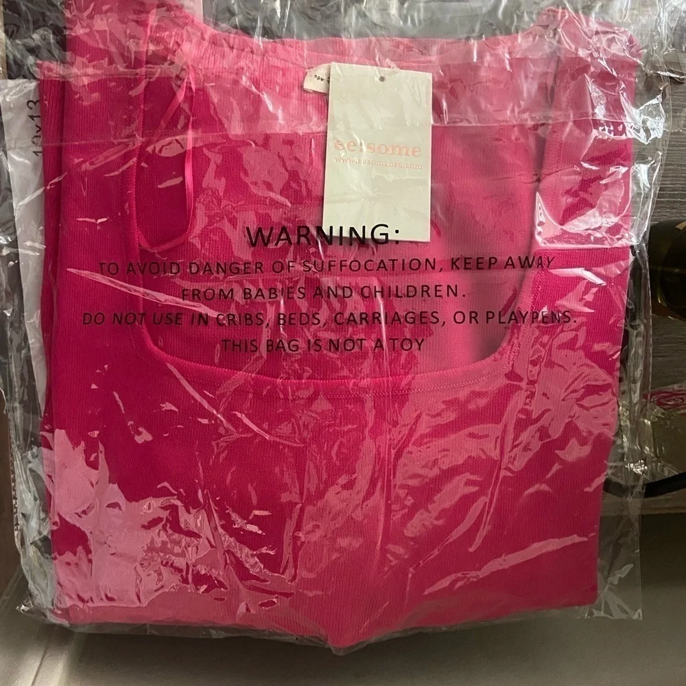 Eesome 1X Hot Pink Polka Dot Sheer Sleeve Blouse - Picture 10 of 15